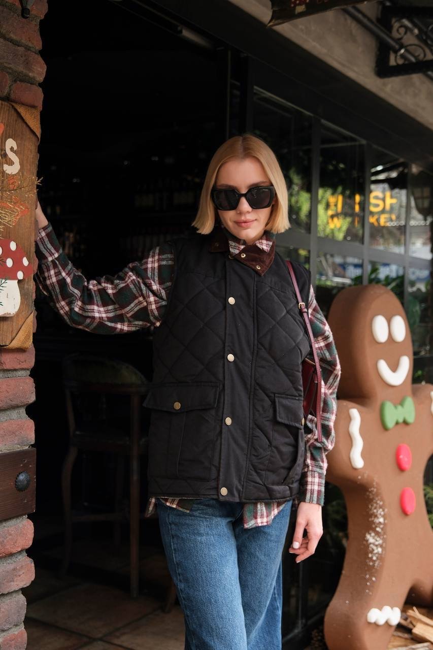 Margaret Siyah Yelek